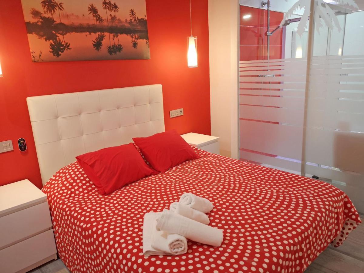 Conil Red-Black Apartment Conil De La Frontera Esterno foto